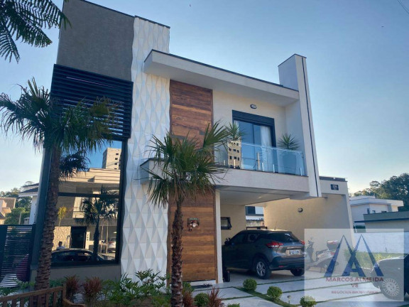 Casa de Condomínio com 3 Quartos à Venda, 220 m² em Botujuru - Mogi Das Cruzes