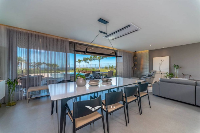 Imagem Casa com 5 Quartos à Venda, 458 m² em Praia Do Estaleiro - Balneário Camboriú Imagem Casa com 5 Quartos à Venda, 458 m² em Praia Do Estaleiro - Balneário Camboriú