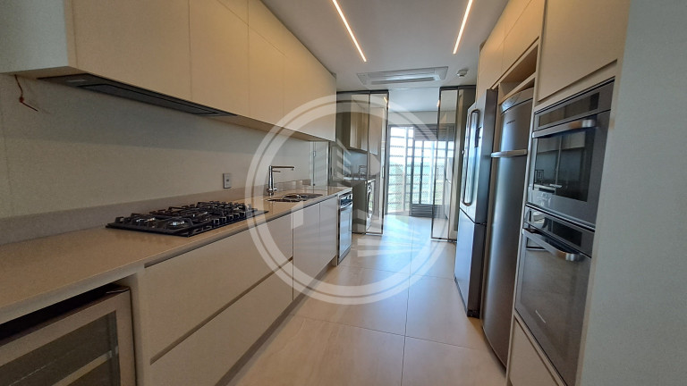 Imagem Apartamento com 4 Quartos à Venda, 230 m² em Centro - Balneário Camboriú Imagem Apartamento com 4 Quartos à Venda, 230 m² em Centro - Balneário Camboriú