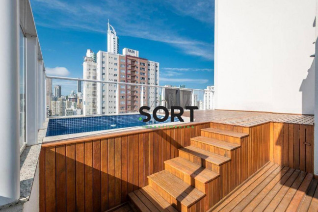 Imagem Cobertura com 4 Quartos à Venda, 240 m² em Centro - Balneário Camboriú
