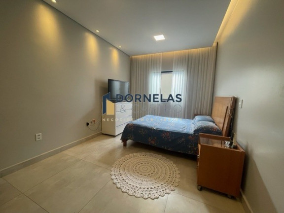 Imagem Casa com 3 Quartos à Venda, 200 m² em Guará I - Brasília Imagem Casa com 3 Quartos à Venda, 200 m² em Guará I - Brasília