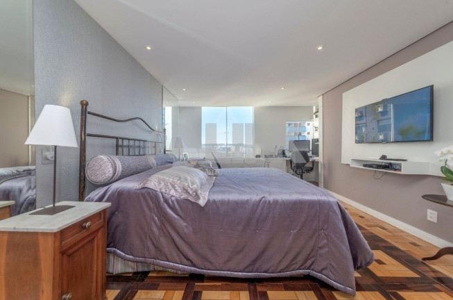 Imagem Apartamento com 3 Quartos à Venda, 190 m² em Moinhos De Vento - Porto Alegre