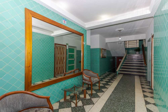 Imagem Imóvel com 3 Quartos à Venda, em Menino Deus - Porto Alegre Imagem Imóvel com 3 Quartos à Venda, em Menino Deus - Porto Alegre