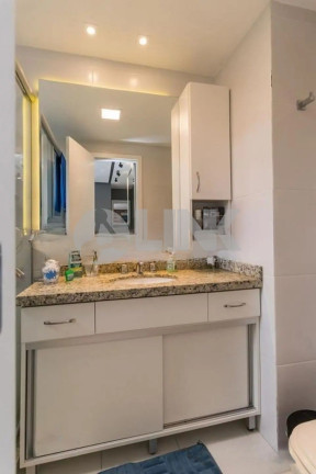 Imagem Apartamento com 2 Quartos à Venda, 68 m² em Passo Da Areia - Porto Alegre