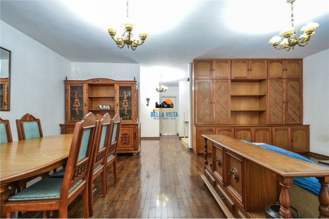 Imagem Casa com 4 Quartos à Venda, em Moema - São Paulo Imagem Casa com 4 Quartos à Venda, em Moema - São Paulo