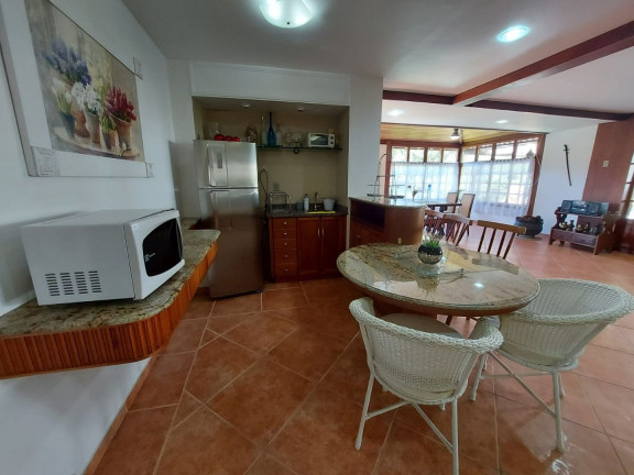 Imagem Casa com 4 Quartos à Venda, 260 m² em Carlos Guinle - Teresópolis Imagem Casa com 4 Quartos à Venda, 260 m² em Carlos Guinle - Teresópolis