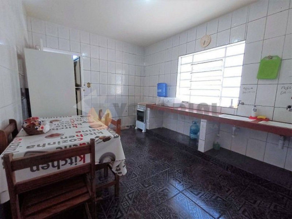 Imagem Casa com 1 Quarto à Venda, 100 m²
