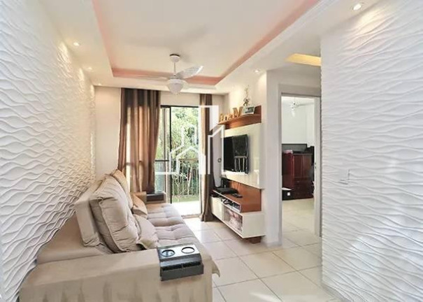 Imagem Apartamento com 2 Quartos à Venda, 54 m² em Camorim - Rio De Janeiro