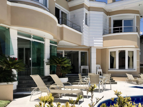 Casa com 5 Quartos para Temporada, 550 m² em Florianópolis