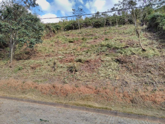 Terreno à Venda, 596 m² em Vargem Grande - Teresópolis