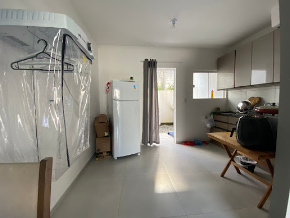 Imagem Sobrado com 2 Quartos à Venda, 72 m² em Espinheiros - Itajaí Imagem Sobrado com 2 Quartos à Venda, 72 m² em Espinheiros - Itajaí