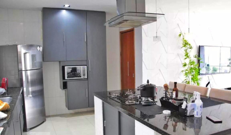 Imagem Casa com 4 Quartos à Venda, 474 m² em São Francisco - Niterói Imagem Casa com 4 Quartos à Venda, 474 m² em São Francisco - Niterói