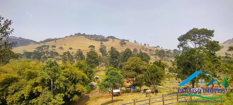 Imagem Chácara com 3 Quartos à Venda, 16 m² em Centro - Gonçalves Imagem Chácara com 3 Quartos à Venda, 16 m² em Centro - Gonçalves