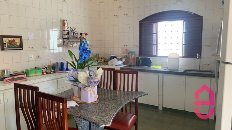 Imagem Casa com 5 Quartos à Venda, 420 m² em Jardim Goiás - Goiânia Imagem Casa com 5 Quartos à Venda, 420 m² em Jardim Goiás - Goiânia