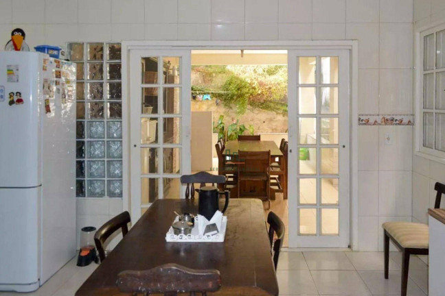 Imagem Casa com 6 Quartos à Venda ou Locação, 507 m² em São Francisco - Niterói Imagem Casa com 6 Quartos à Venda ou Locação, 507 m² em São Francisco - Niterói