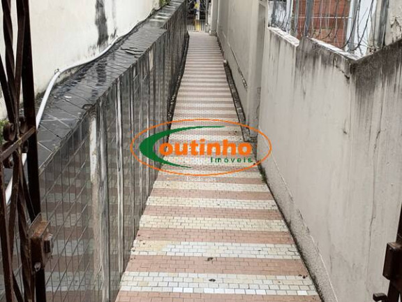 Imagem Casa com 5 Quartos à Venda, 200 m² em Vila Isabel - Rio De Janeiro Imagem Casa com 5 Quartos à Venda, 200 m² em Vila Isabel - Rio De Janeiro