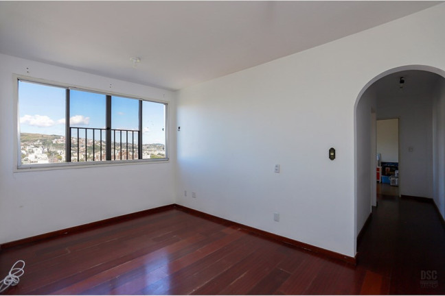 Imagem Imóvel com 2 Quartos à Venda, 63 m² em Cristal - Porto Alegre Imagem Imóvel com 2 Quartos à Venda, 63 m² em Cristal - Porto Alegre