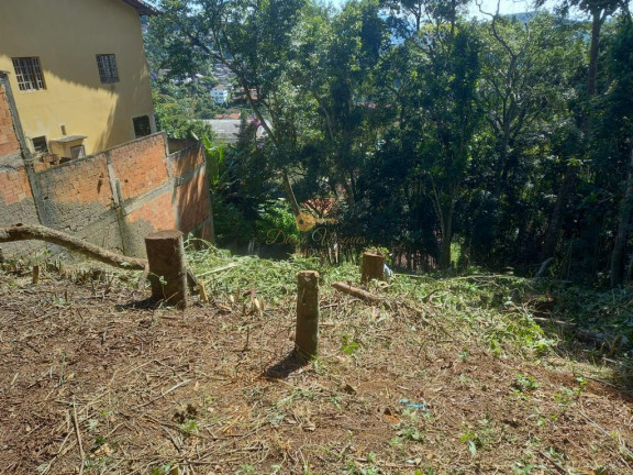 Terreno à Venda, 752 m² em Iucas - Teresópolis