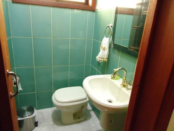 Imagem Casa com 3 Quartos à Venda, 300 m² em Prol. Jd. St. Maria - Jacareí Imagem Casa com 3 Quartos à Venda, 300 m² em Prol. Jd. St. Maria - Jacareí