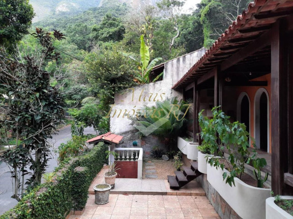 Imagem Casa com 3 Quartos à Venda, 360 m² em Itacoatiara - Niterói Imagem Casa com 3 Quartos à Venda, 360 m² em Itacoatiara - Niterói