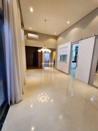 Imagem Casa com 3 Quartos à Venda, 267 m² Imagem Casa com 3 Quartos à Venda, 267 m²