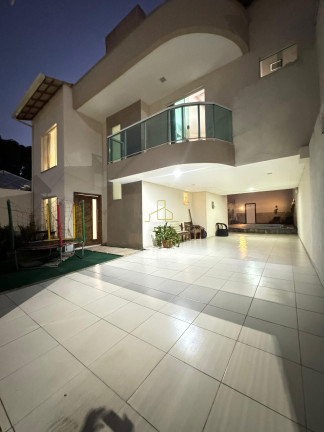 Casa com 3 Quartos à Venda, 300 m² em Porto Canoa - Serra