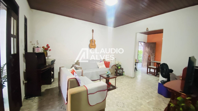 Imagem Casa com 3 Quartos à Venda, 200 m² em Conjunto Feira Vi - Feira De Santana Imagem Casa com 3 Quartos à Venda, 200 m² em Conjunto Feira Vi - Feira De Santana