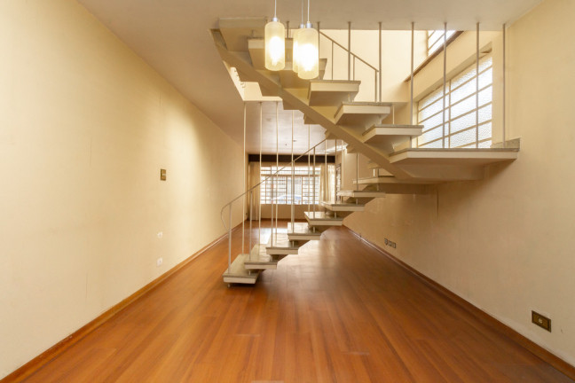 Casa com 3 Quartos à Venda,  em Sumaré - São Paulo