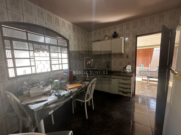 Imagem Casa com 3 Quartos à Venda, 237 m² em Jardim Itamaraty - Ourinhos