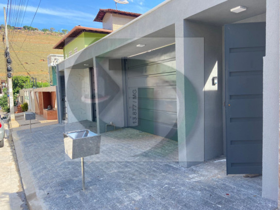 Imóvel com 3 Quartos à Venda, 204 m²