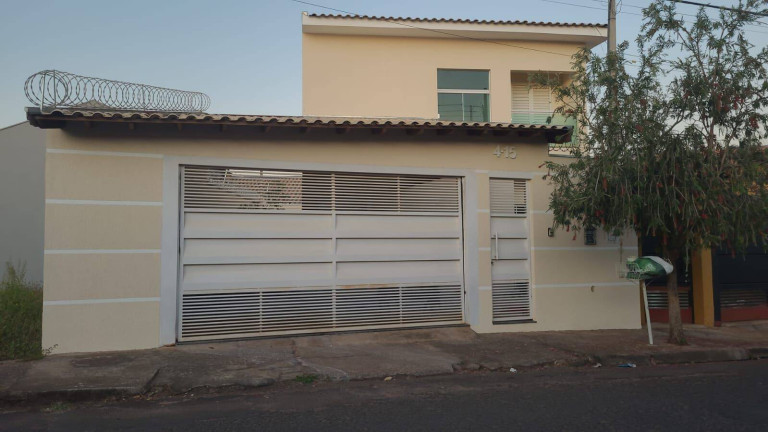 Imagem Casa com 3 Quartos à Venda, 154 m² em Vila Jardim Celina - Bauru Imagem Casa com 3 Quartos à Venda, 154 m² em Vila Jardim Celina - Bauru