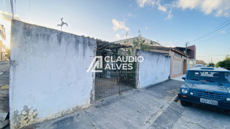 Imagem Casa com 3 Quartos à Venda, 200 m² em Conjunto Feira Vi - Feira De Santana Imagem Casa com 3 Quartos à Venda, 200 m² em Conjunto Feira Vi - Feira De Santana