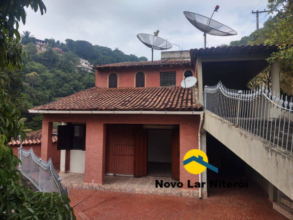 Imagem Casa com 4 Quartos à Venda, 275 m² em Santa Rosa - Niterói Imagem Casa com 4 Quartos à Venda, 275 m² em Santa Rosa - Niterói