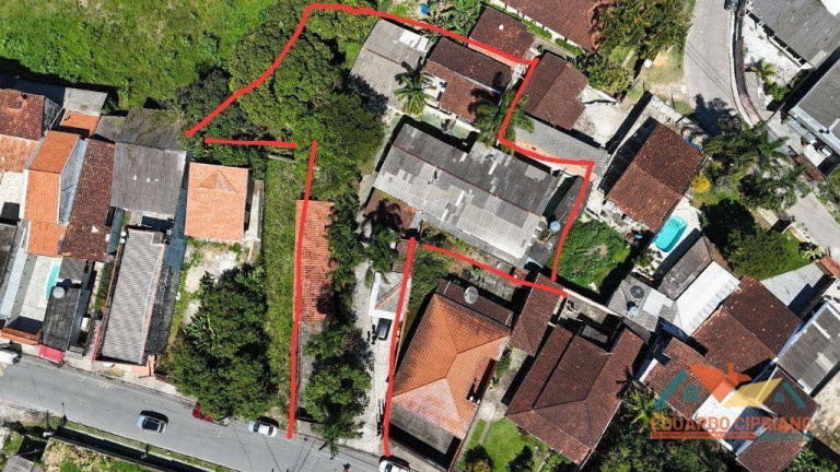 Imóvel à Venda, 1.400 m² em Massaguaçu - Caraguatatuba