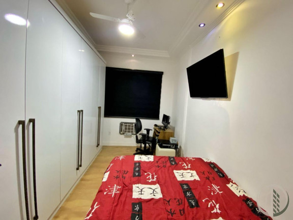 Imagem Apartamento com 3 Quartos à Venda, 204 m² em Marapé - Santos