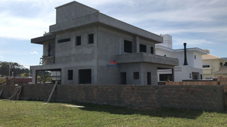 Imagem Casa de Condomínio com 4 Quartos à Venda, 375 m² em São João Do Rio Vermelho - Florianópolis