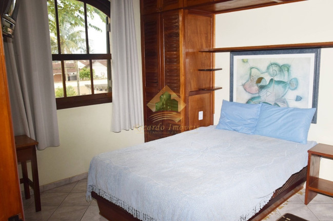 Imagem Edifício Residencial com 10 Quartos à Venda, 440 m² em Jardim Samambaia - Ubatuba Imagem Edifício Residencial com 10 Quartos à Venda, 440 m² em Jardim Samambaia - Ubatuba