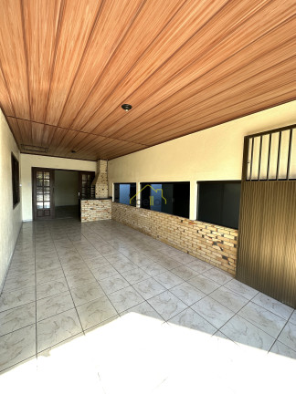 Imagem Casa com 3 Quartos à Venda, 315 m² em Espinheiros - Joinville Imagem Casa com 3 Quartos à Venda, 315 m² em Espinheiros - Joinville