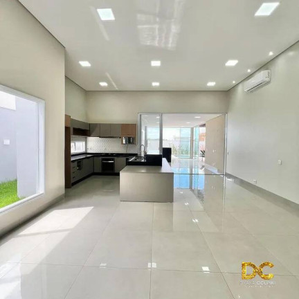 Casa de Condomínio com 3 Quartos à Venda, 255 m² em Condomínio Florais Itália - Cuiabá