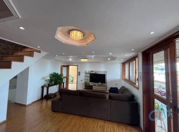 Casa com 4 Quartos à Venda, 213 m² em Jardim São Francisco - Mogi Das Cruzes