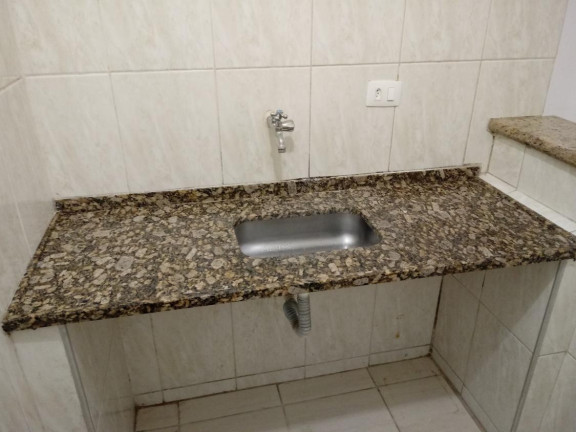 Imagem Kitnet com 1 Quarto à Venda, 30 m² em Santa Efigênia - São Paulo Imagem Kitnet com 1 Quarto à Venda, 30 m² em Santa Efigênia - São Paulo