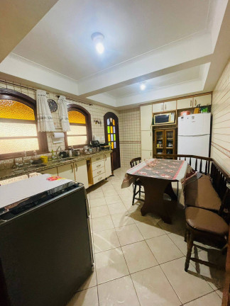 Imagem Casa com 4 Quartos à Venda, em Albuquerque - Teresópolis Imagem Casa com 4 Quartos à Venda, em Albuquerque - Teresópolis