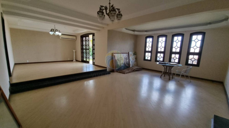 Imagem Casa com 4 Quartos à Venda, 321 m² em Estados - Balneário Camboriú Imagem Casa com 4 Quartos à Venda, 321 m² em Estados - Balneário Camboriú