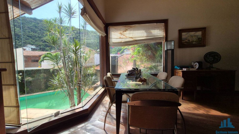 Imagem Casa com 5 Quartos à Venda, 600 m² em São Francisco - Niterói Imagem Casa com 5 Quartos à Venda, 600 m² em São Francisco - Niterói