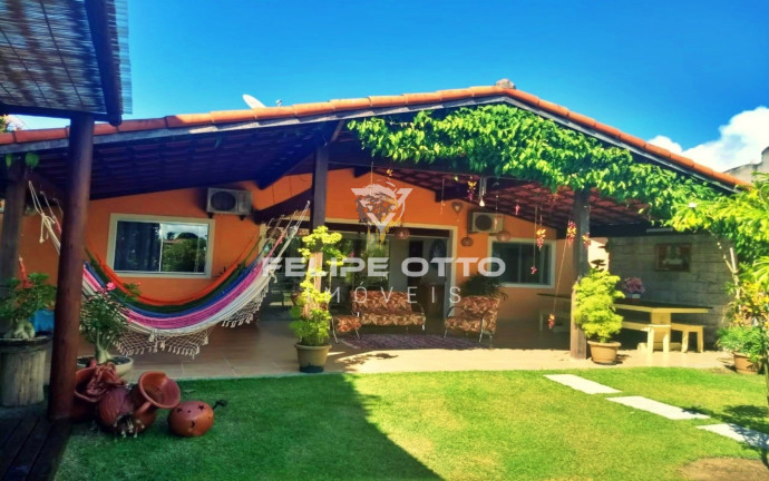 Casa com 4 Quartos à Venda,  em Guaiú - Santa Cruz Cabrália