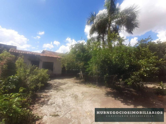 Terreno à Venda, 728 m² em Edgar Pereira - Montes Claros