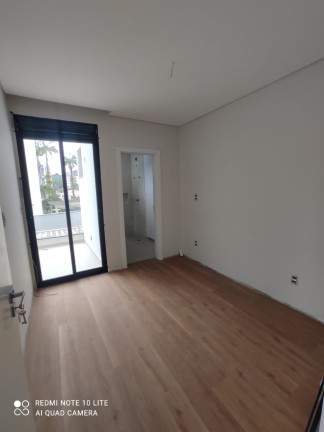 Imagem Imóvel com 3 Quartos à Venda, 184 m² em Saguaçu - Joinville