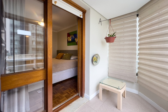 Imagem Apartamento com 3 Quartos à Venda, 120 m² em Menino Deus - Porto Alegre Imagem Apartamento com 3 Quartos à Venda, 120 m² em Menino Deus - Porto Alegre
