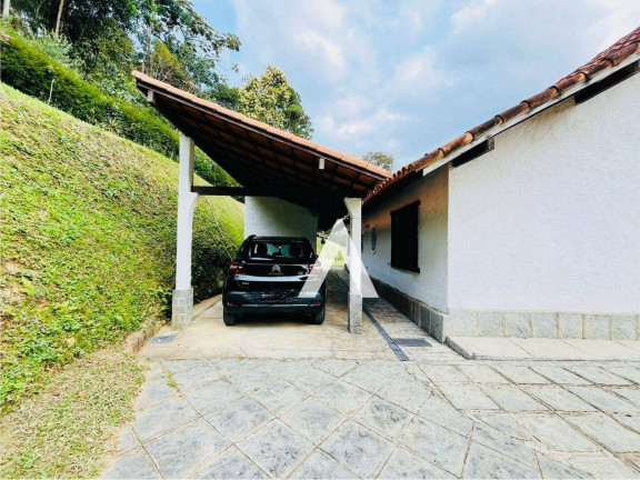 Imagem Casa com 3 Quartos à Venda, 156 m² em Parque Do Imbui - Teresópolis