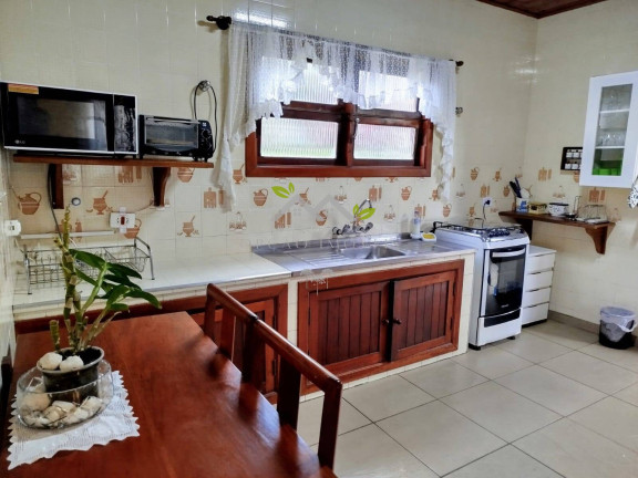 Imagem Casa com 4 Quartos à Venda, 300 m² em Jardim Márcia - Campos Do Jordão Imagem Casa com 4 Quartos à Venda, 300 m² em Jardim Márcia - Campos Do Jordão
